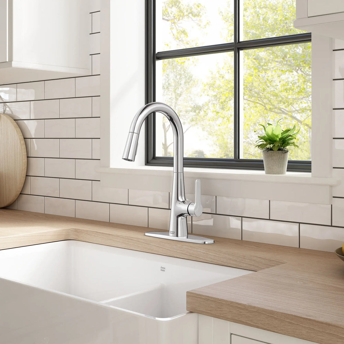 American Standard Calusa Pull-Down Dual Spray Kitchen Faucet 1.8 GPM