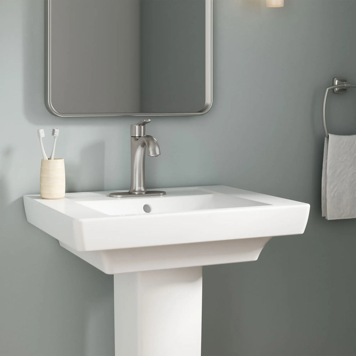 American Standard Corsham Single Hole Single-Handle Bathroom Faucet 1.2 gpm/4.5 L/min with Lever Handle