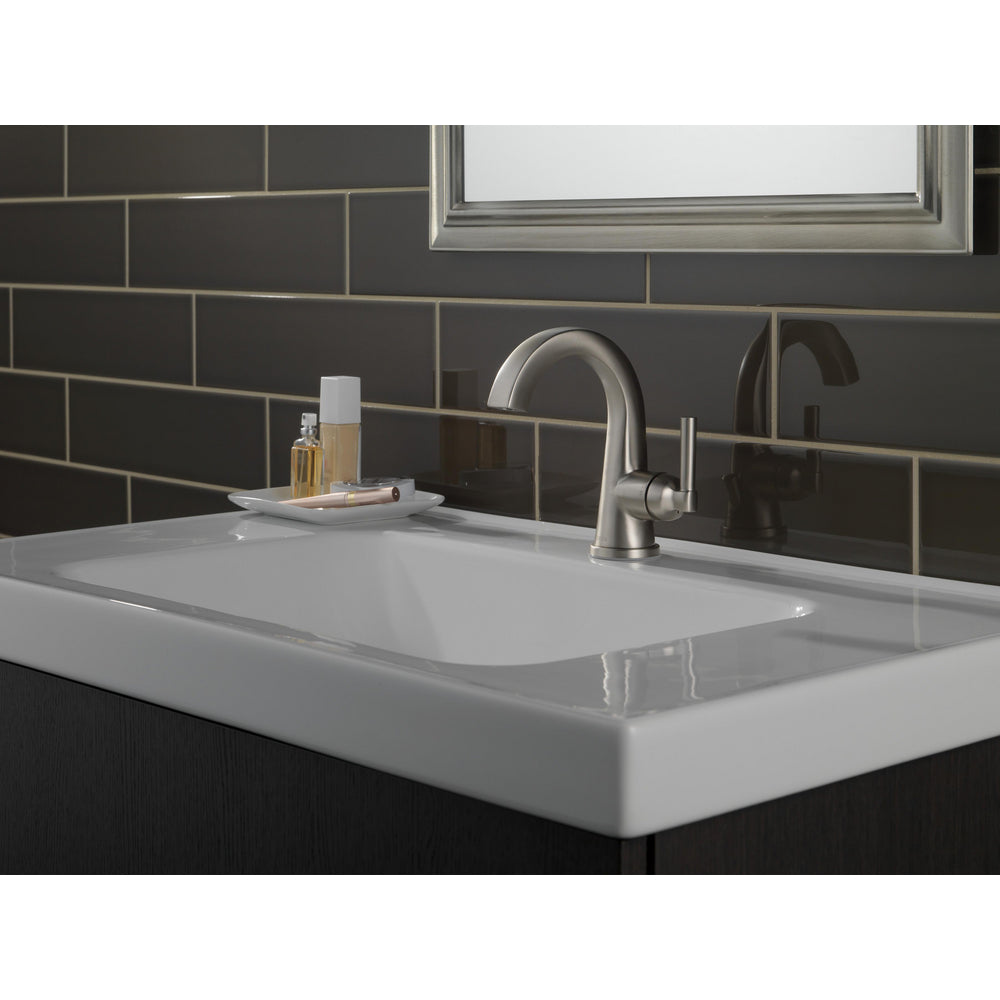 Delta Becker Single Handle Centerset Bathroom Faucet 1L
