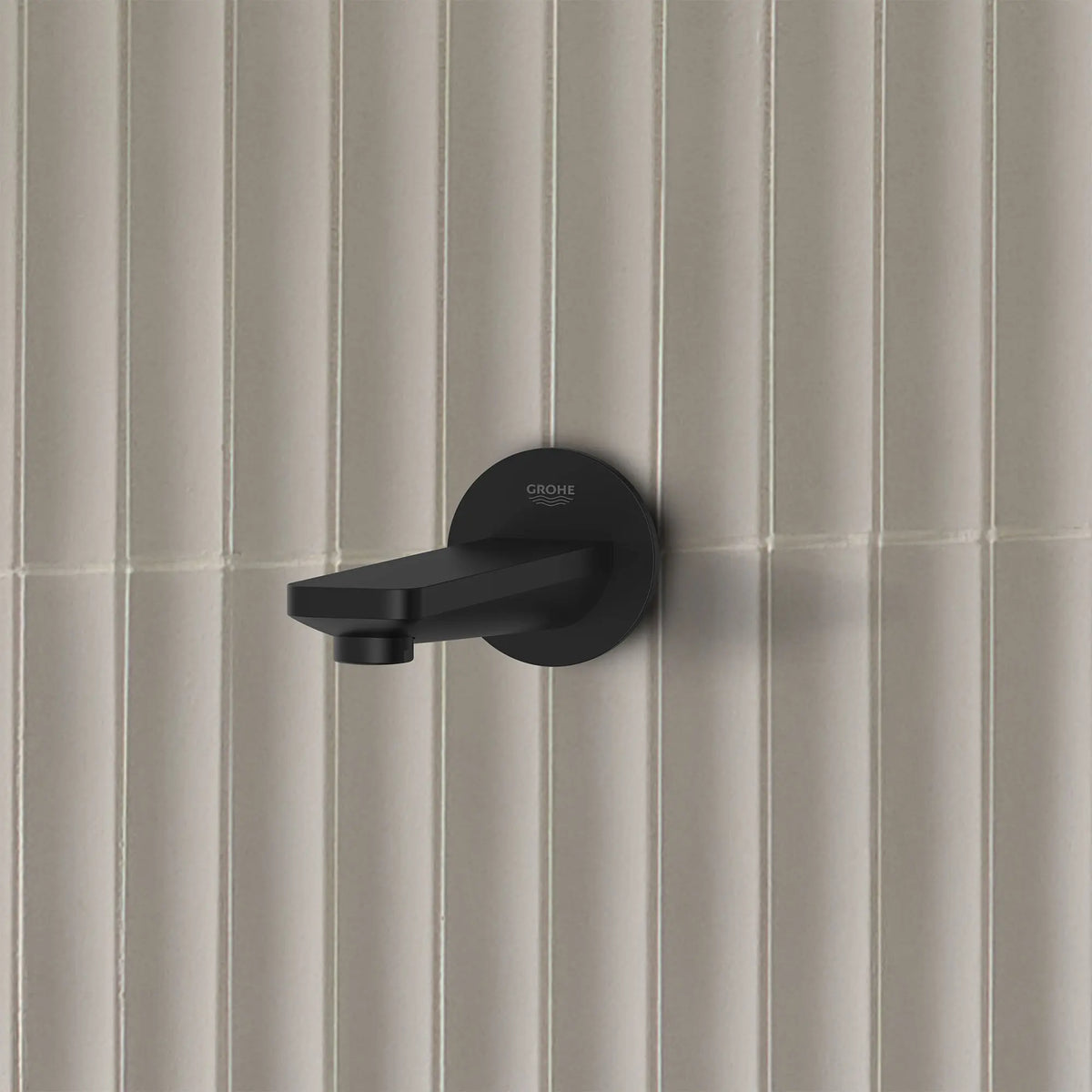 Grohe LINEARE TUB SPOUT WALL MOUNT Matte Black 133812431 - Matte Black