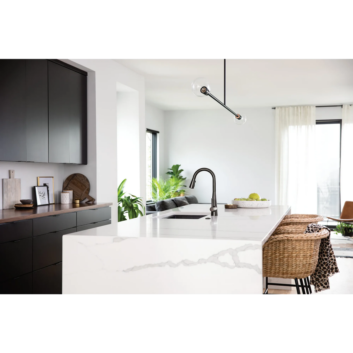 Moen Sleek Single-Handle High-Arc Pulldown Kitchen Faucet 7864 in Oil Rubbed Bronze (7864ORB) - view 3