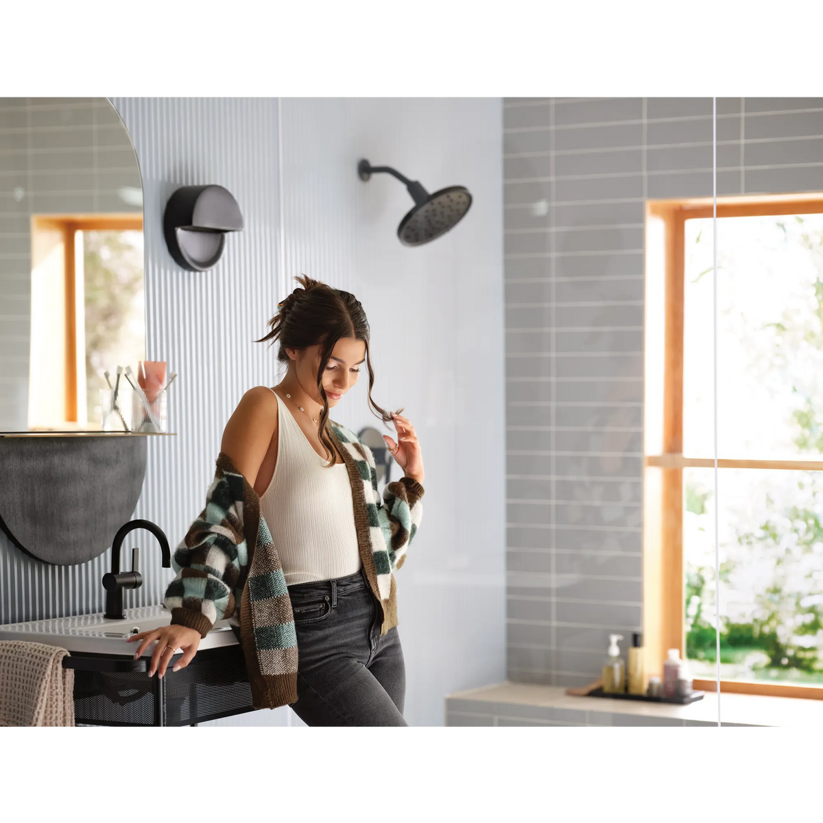 Moen Verso 9" Round Rainshower with Infiniti Dial In and Magnetix Connection 220R3 in Matte Black (220R3BL) - view 11