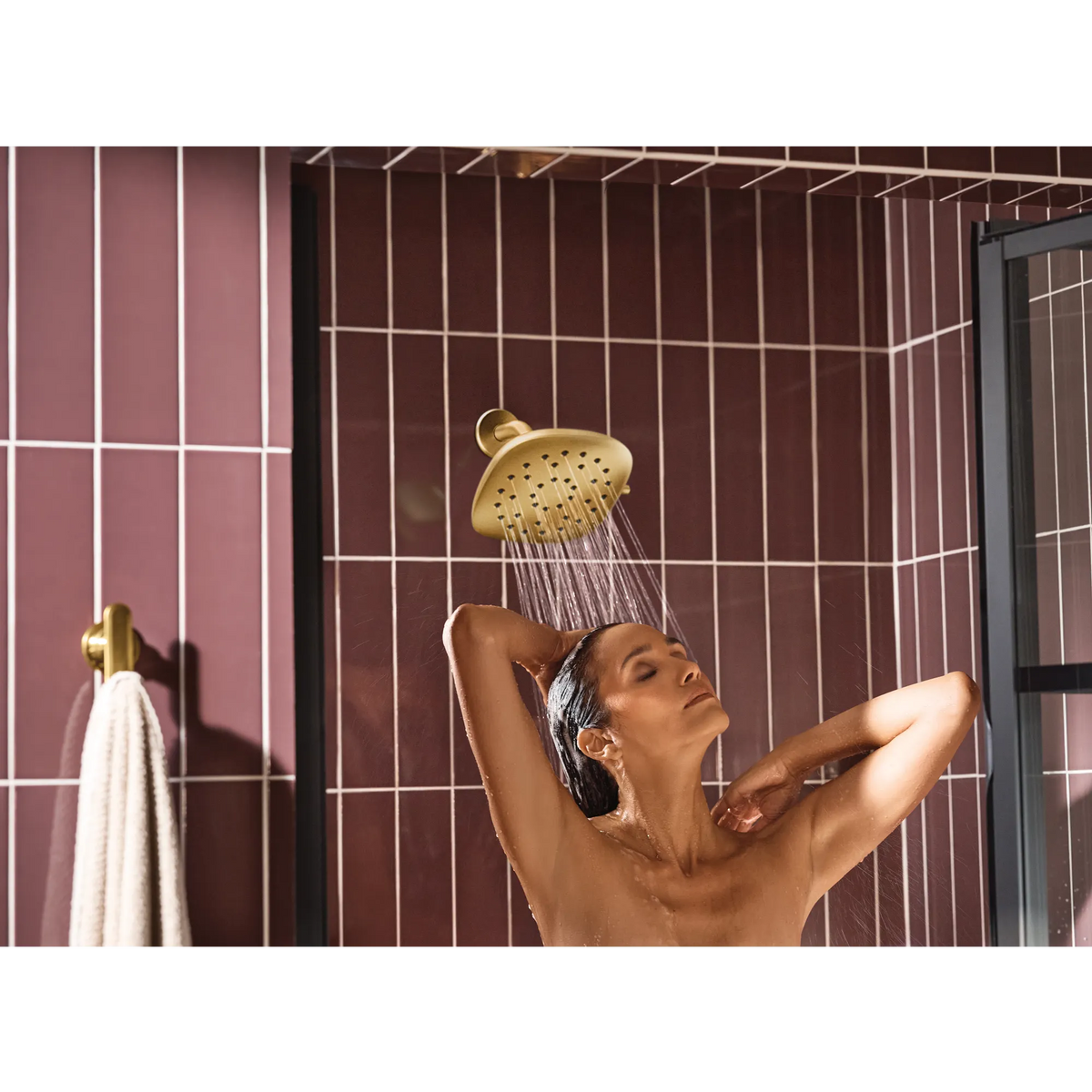 Moen Verso 7" Square Rainshower with Infiniti Dial In 220R5 in Brushed Gold (220R5BG) - view 6