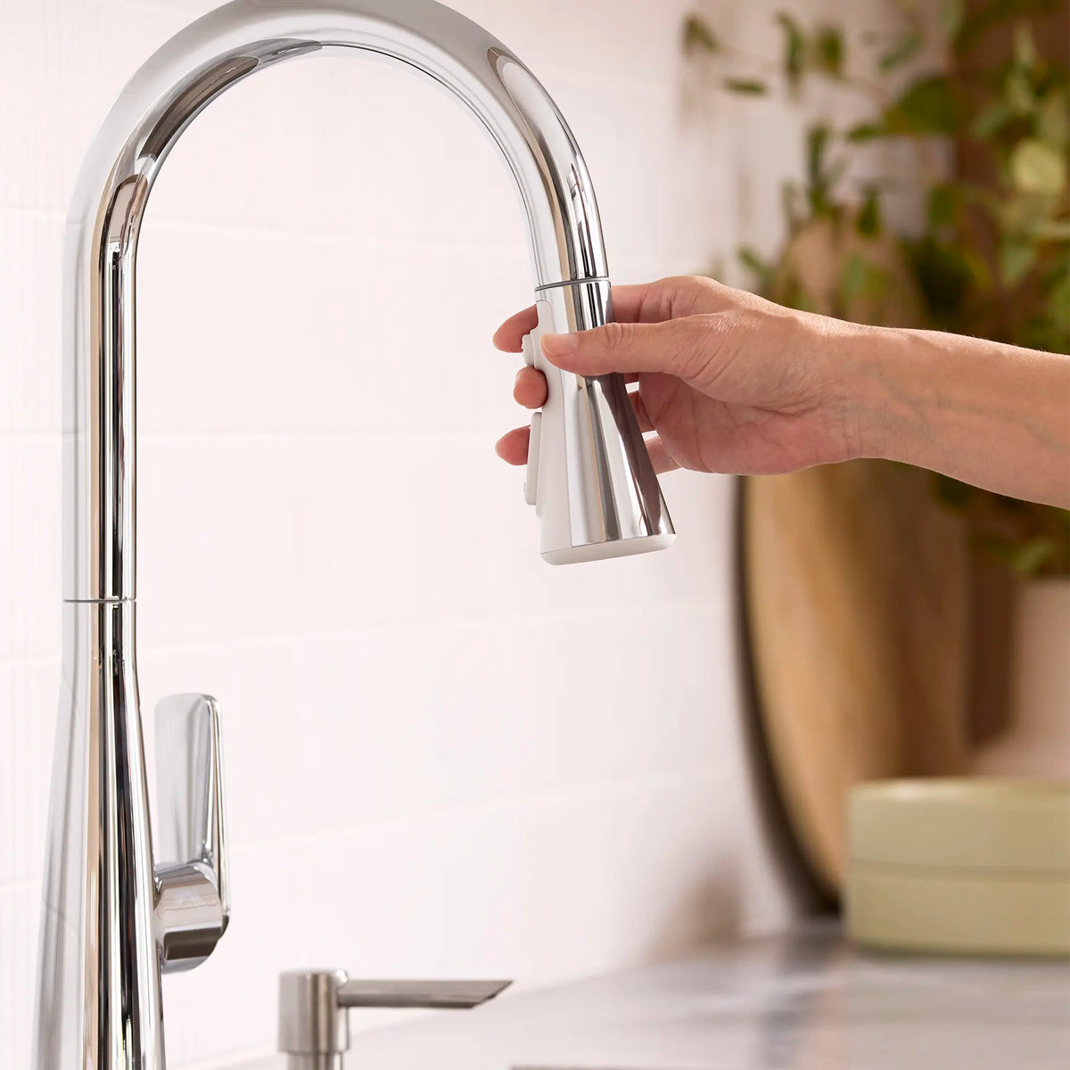 American Standard Aspirations Pull-Down Kitchen Faucet