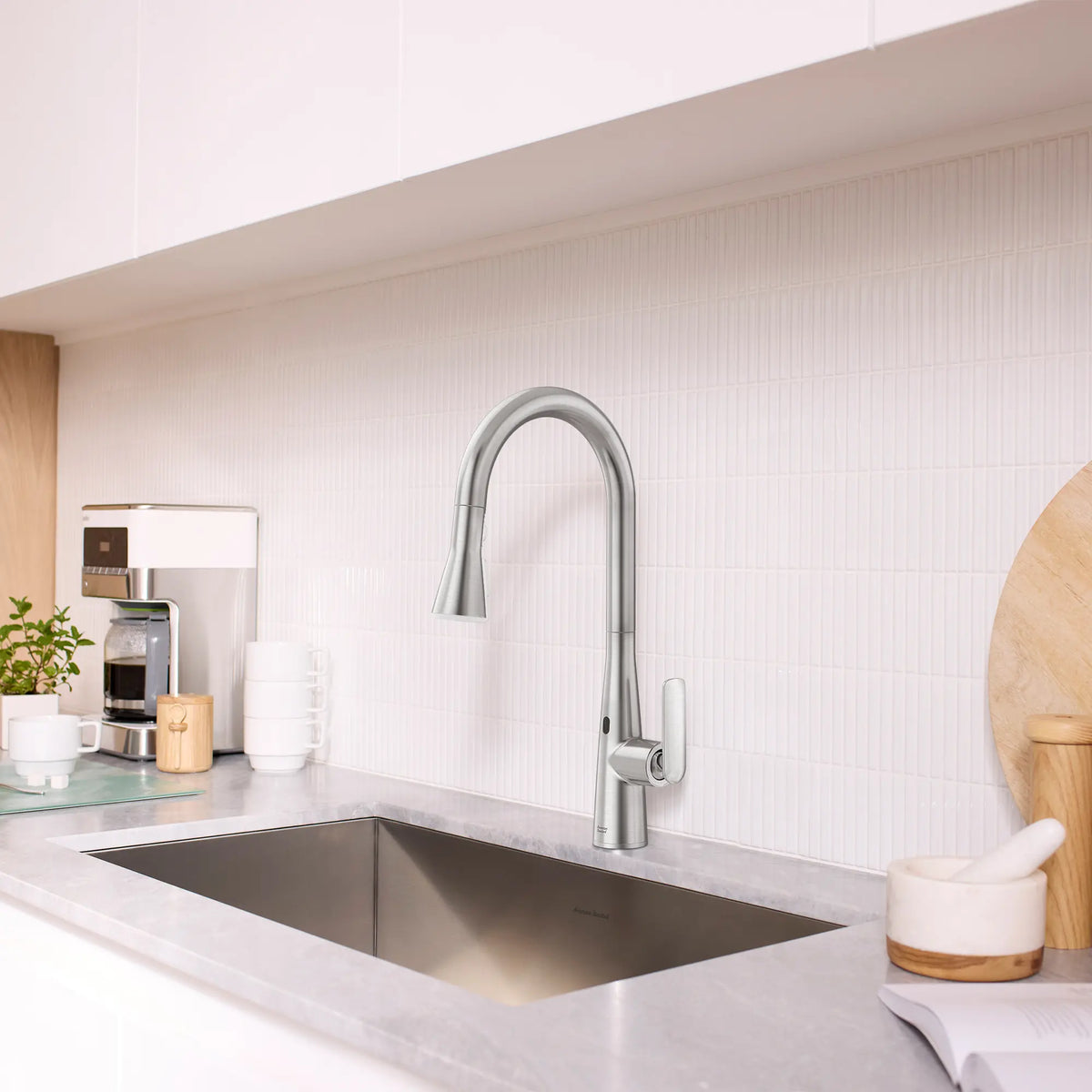 American Standard Aspirations Touchless Pull-Down Kitchen Faucet