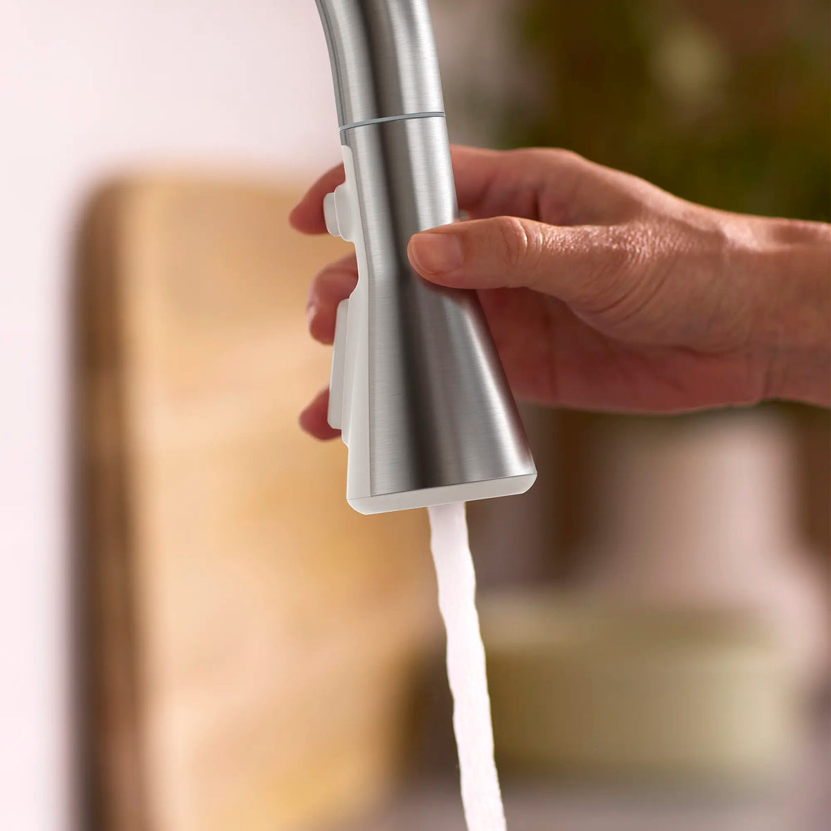 American Standard Aspirations Touchless Pull-Down Kitchen Faucet