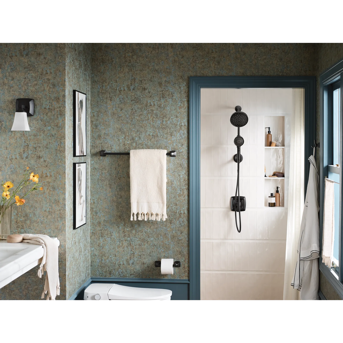 Moen Attract Six-Function 3.75" Diameter Spray Head Standard with Handshower 28586 in Matte Black (28586BL) - view 4