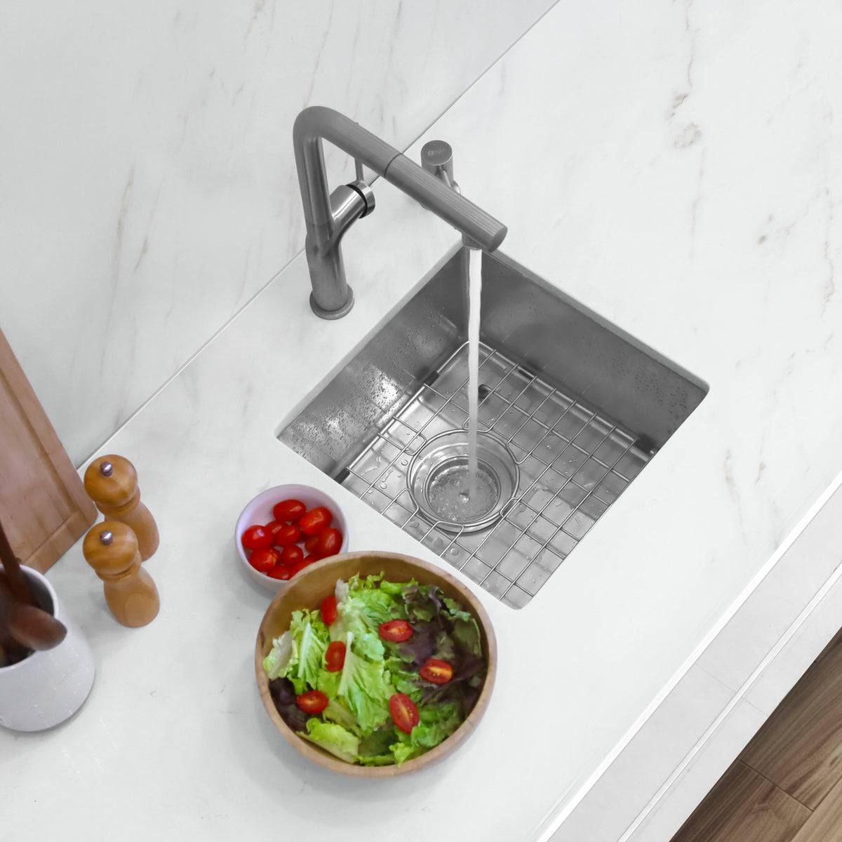 Stylish Druzy 15" Single Bowl Bar Sink 18 Gauge Stainless Steel with Grid and Basket Strainer S-317G