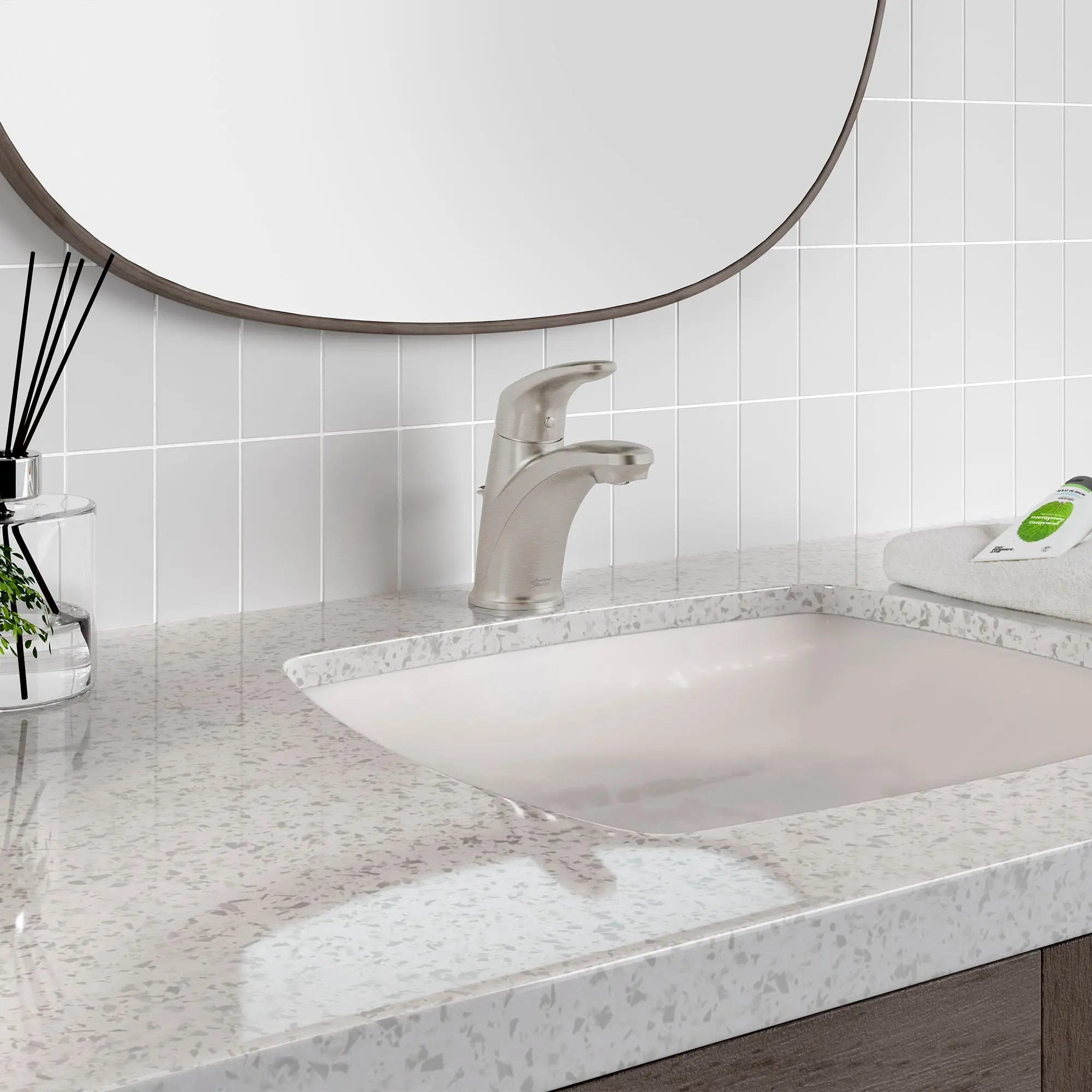 American Standard Colony PRO Single Hole Single-Handle Bathroom Faucet 1.2 gpm/4.5 Lpm Less Drain With Lever Handle 7075104.295 - Plumbing Market