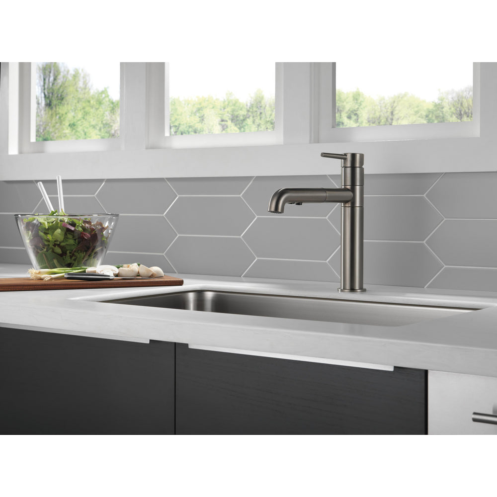 Delta Trinsic Pull Out Kitchen Faucet