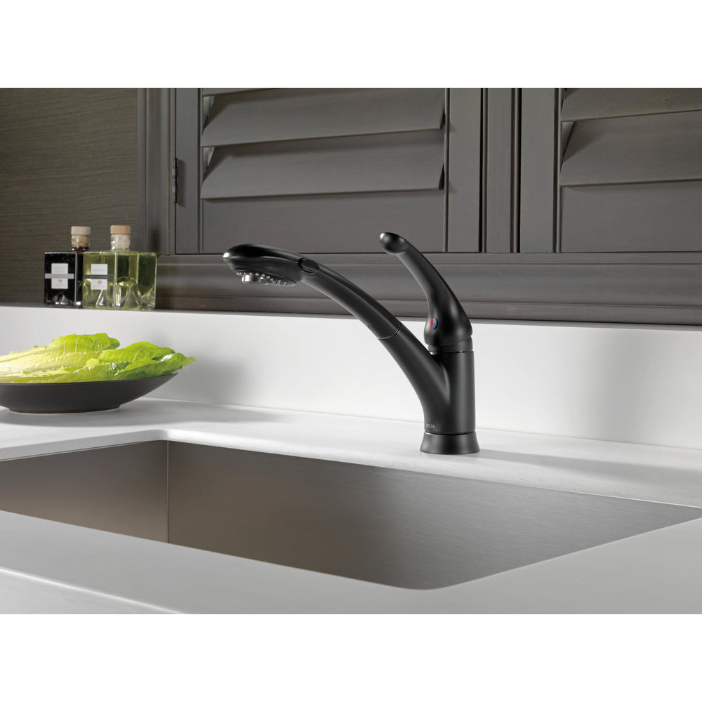 Delta Signature Kitchen Pull-Down/Out Faucet - Matte Black