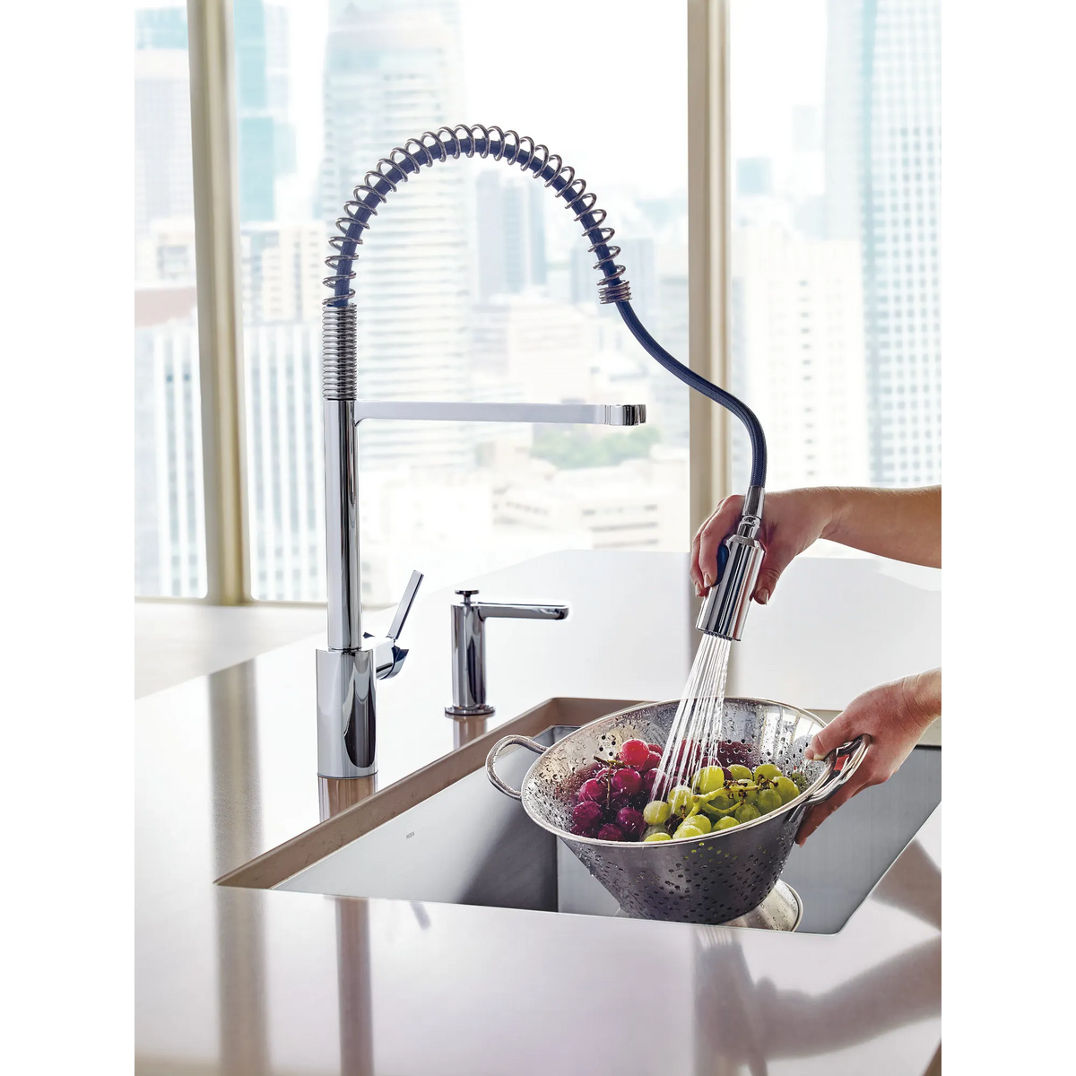 Moen Align Single-Handle Pre-Rinse Spring Pulldown Kitchen Faucet 5923 in Chrome (5923) - view 6