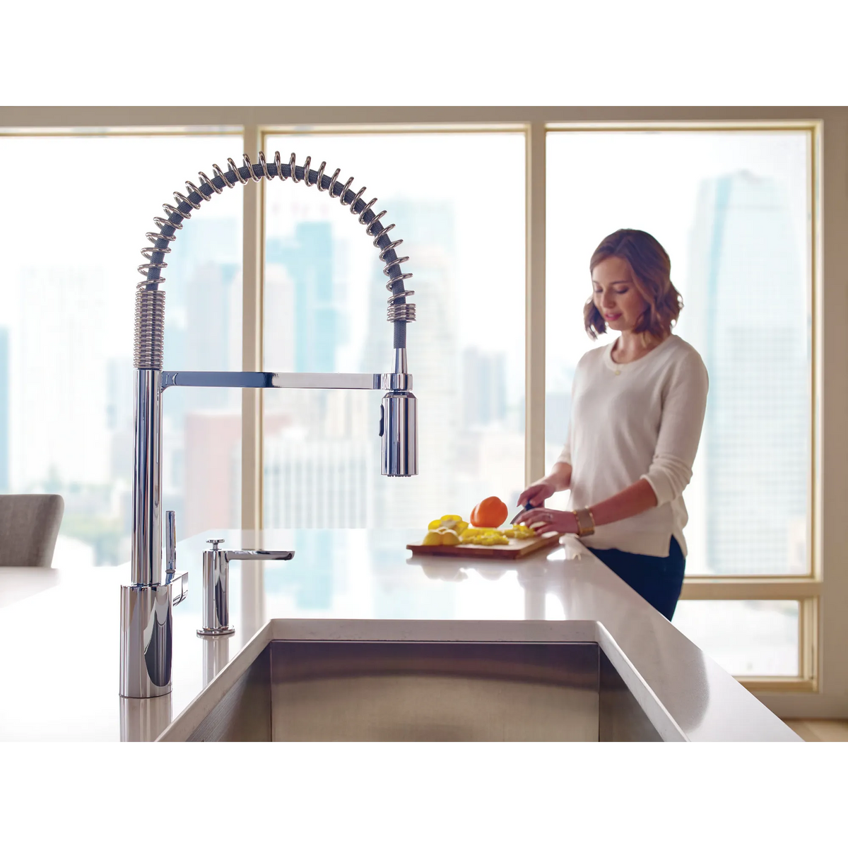 Moen Align Single-Handle Pre-Rinse Spring Pulldown Kitchen Faucet 5923 in Spot Resist Stainless (5923SRS) - view 2