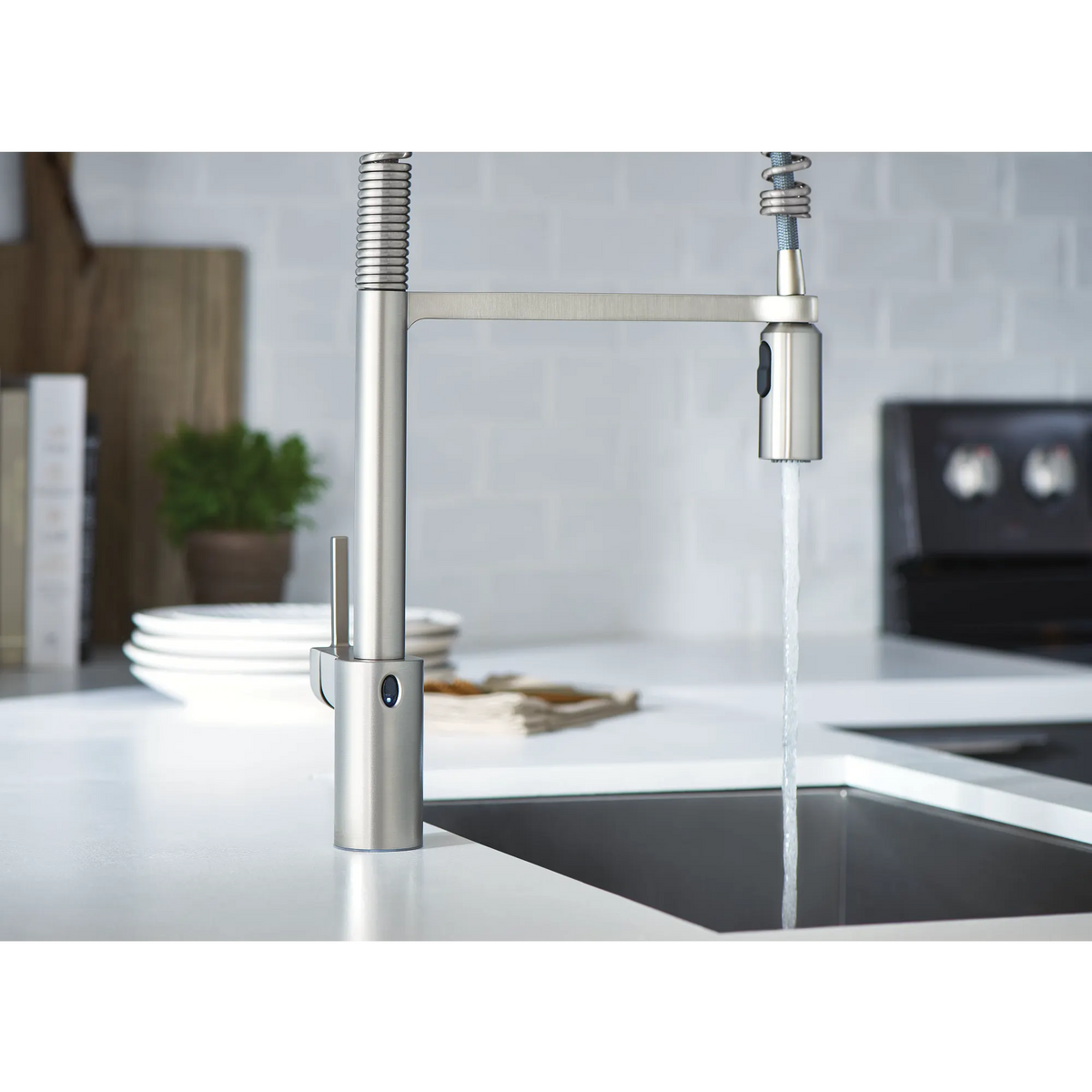 Moen Align MotionSense Wave Single-Sensor Single-Handle High-Arc Pre-Rinse Spring Pulldown Kitchen Faucet 5923EW in Spot Resist Stainless (5923EWSRS) - view 5
