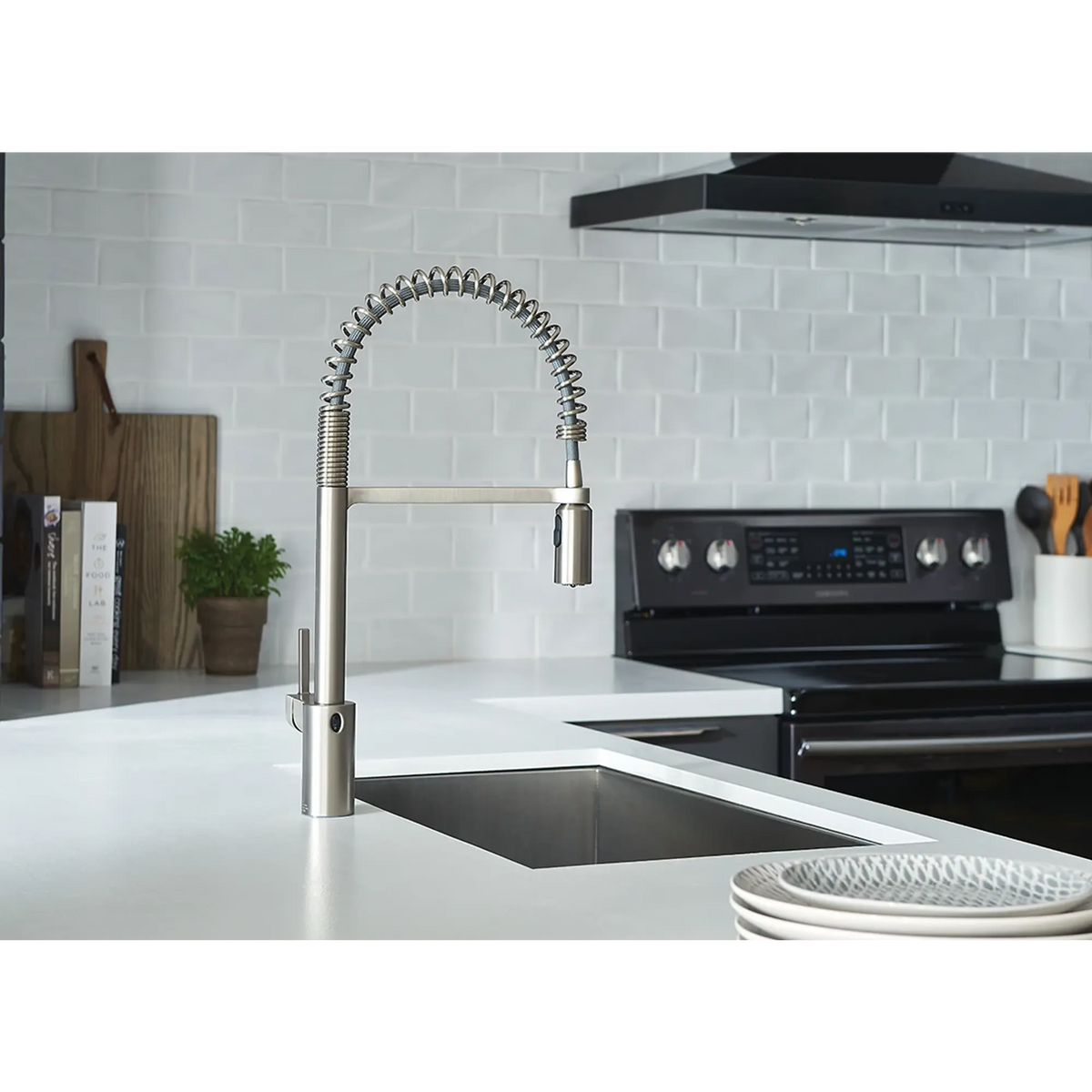Moen Align MotionSense Wave Single-Sensor Single-Handle High-Arc Pre-Rinse Spring Pulldown Kitchen Faucet 5923EW in Spot Resist Stainless (5923EWSRS) - view 3