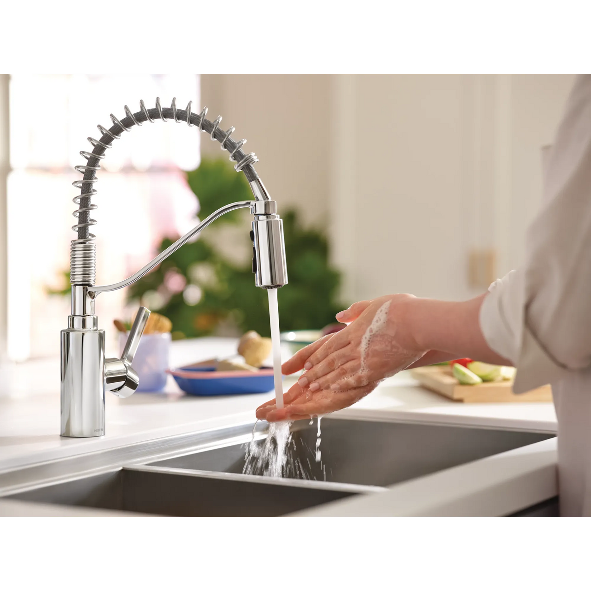 Moen Genta LX Single-Handle High-Arc Pulldown Kitchen Faucet 5926 in Chrome (5926) - view 3