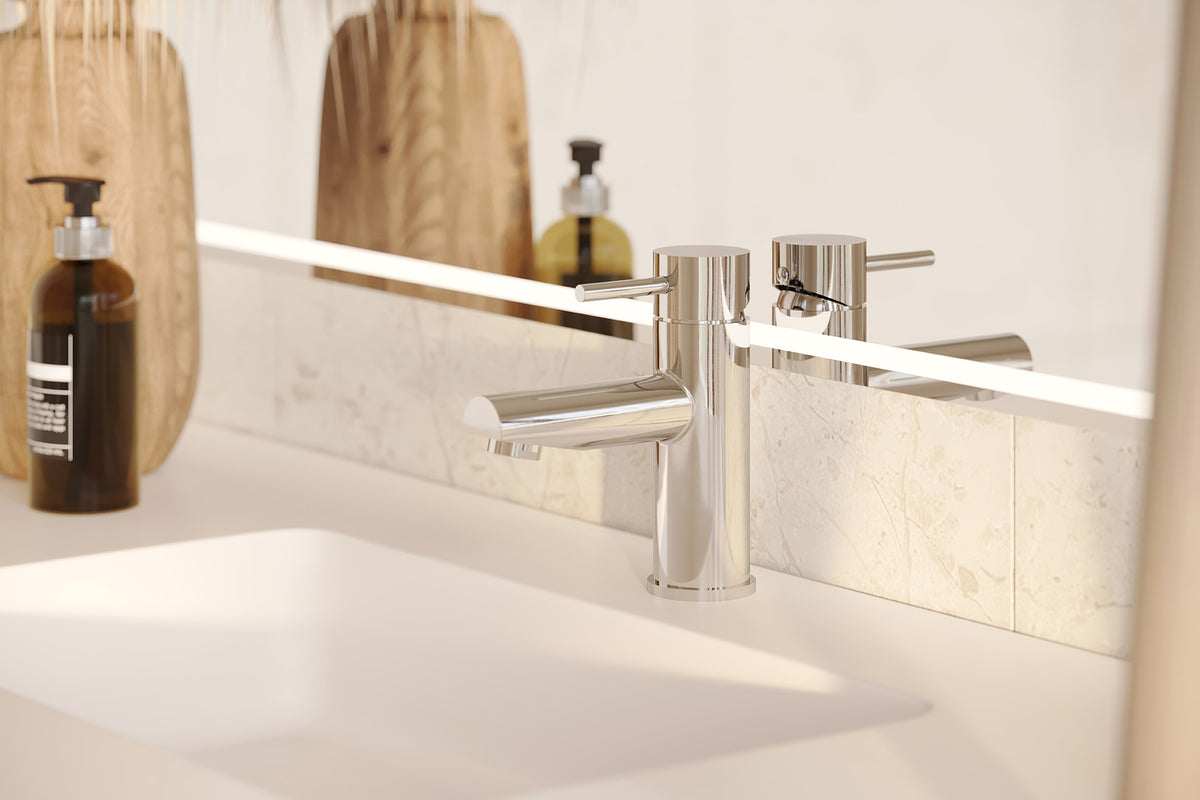 Aquabrass Xpress Volare Single-hole Lavatory Faucet 61014 close-up in Polished Chrome