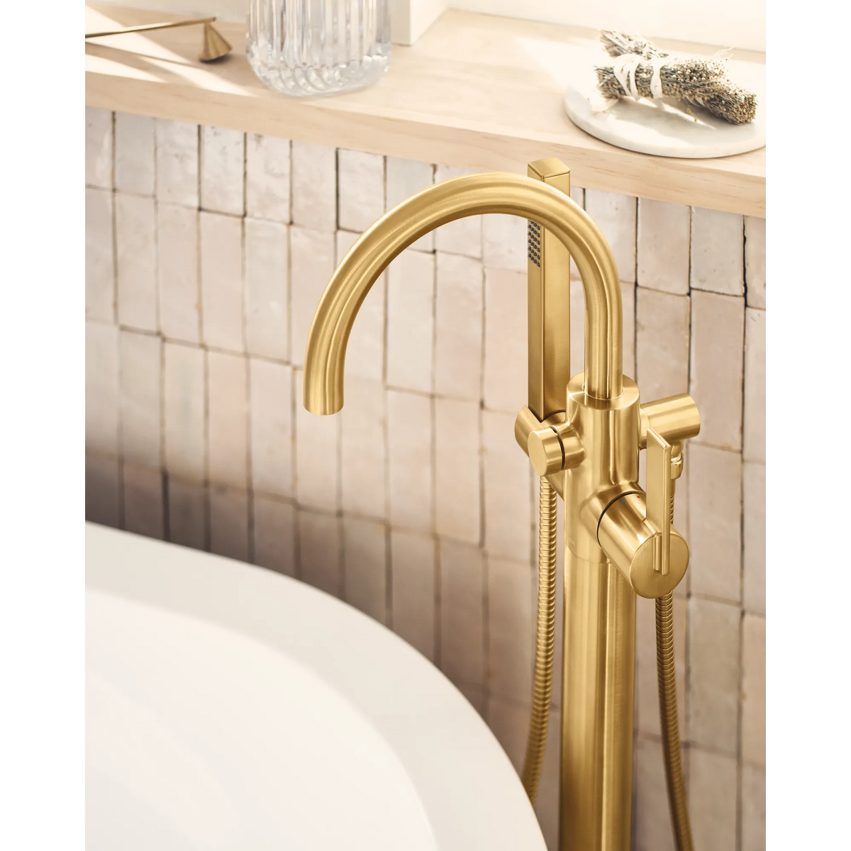 Moen Cia Single-Handle Tub Filler With Hand Shower 615 in Brushed Gold (615BG) - view 11