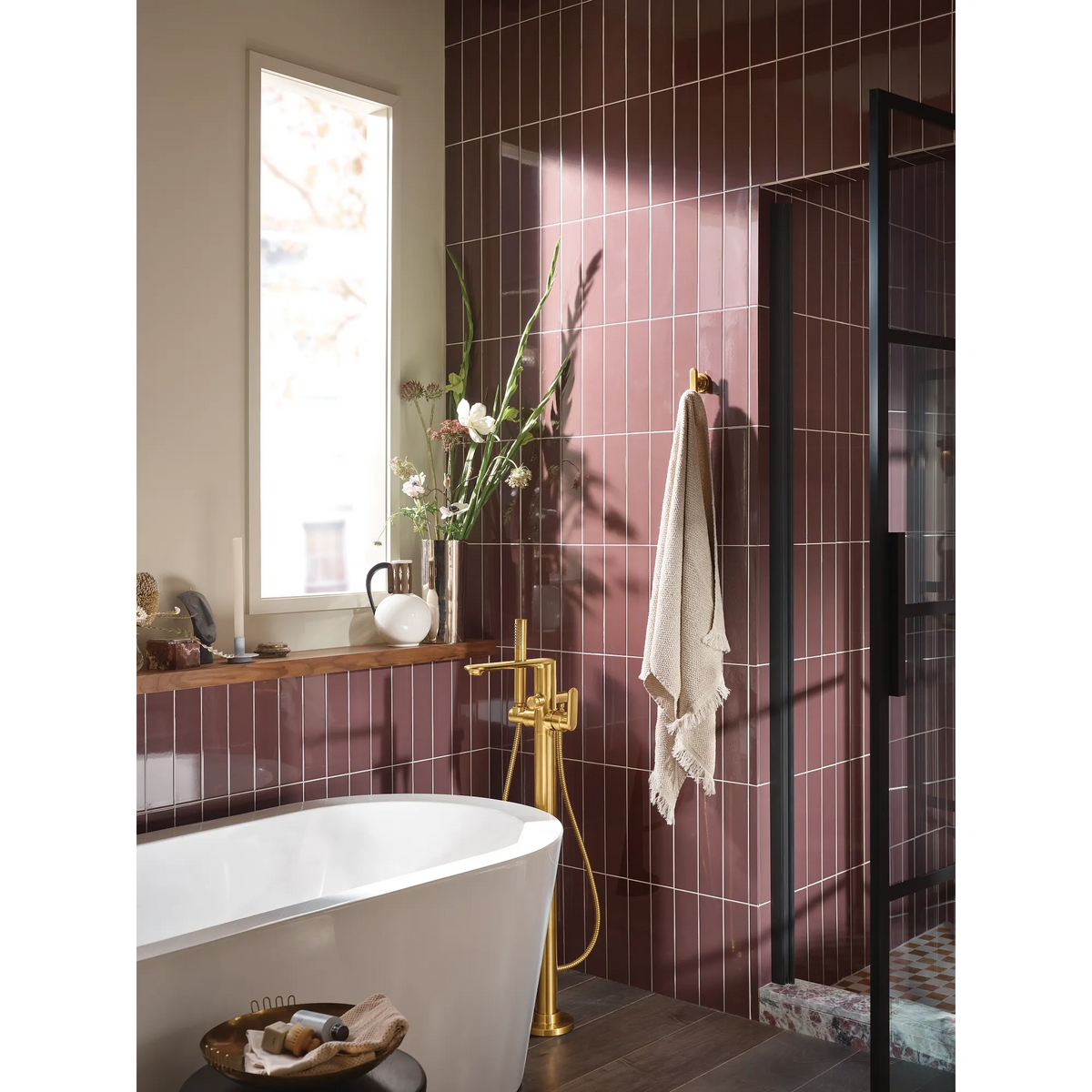 Moen Greenfield Single-Handle Tub Filler With Hand Shower 620 in Brushed Gold (620BG) - view 3