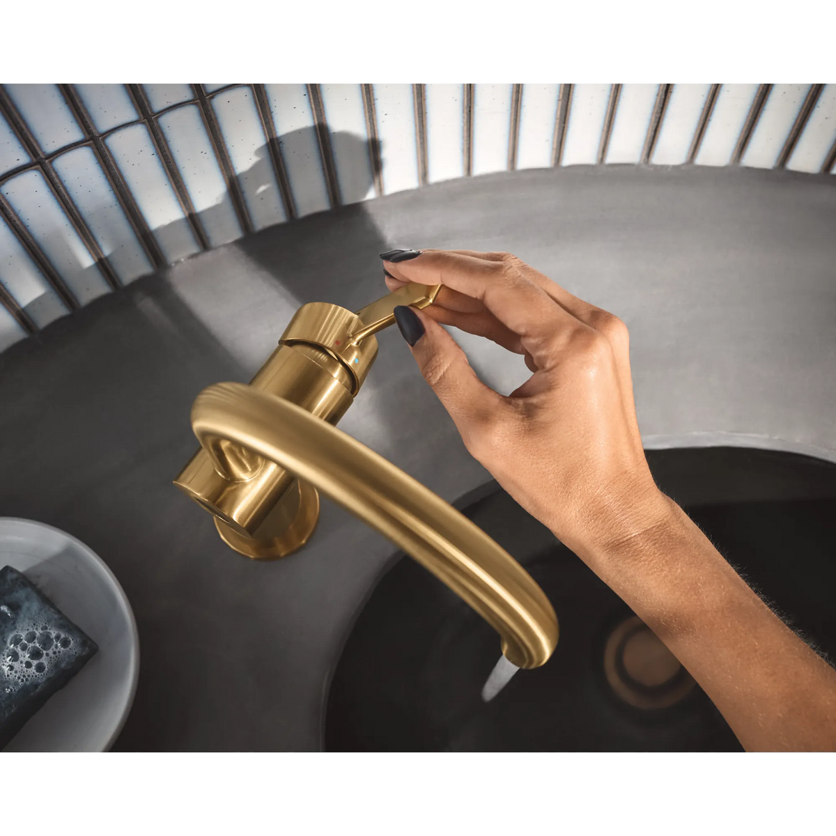 Moen Cia MotionSense Wave Single-Handle High-Arc Single Sensor Bathroom Faucet 6221EW in Brushed Gold (6221EWBG) - view 6