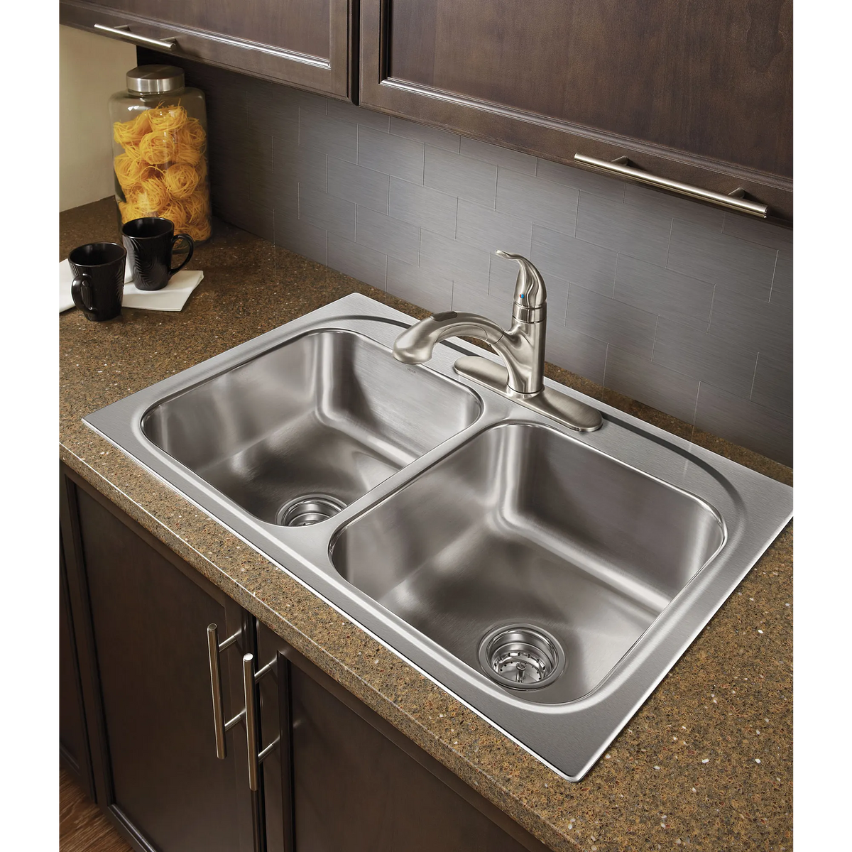 Moen Integra Single-Handle Low-Arc Pullout Kitchen Faucet 67315 in Chrome (67315C) - view 3