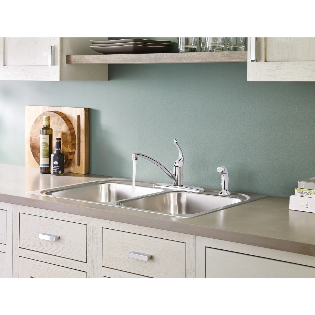 Moen Chateau Single-Handle Low-Arc Kitchen Faucet 7425 in Chrome (7425) - view 2