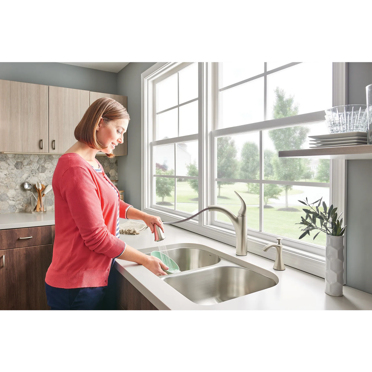 Moen Camerist Single-Handle Low-Arc Pullout Kitchen Faucet 7545 in Chrome (7545C) - view 6