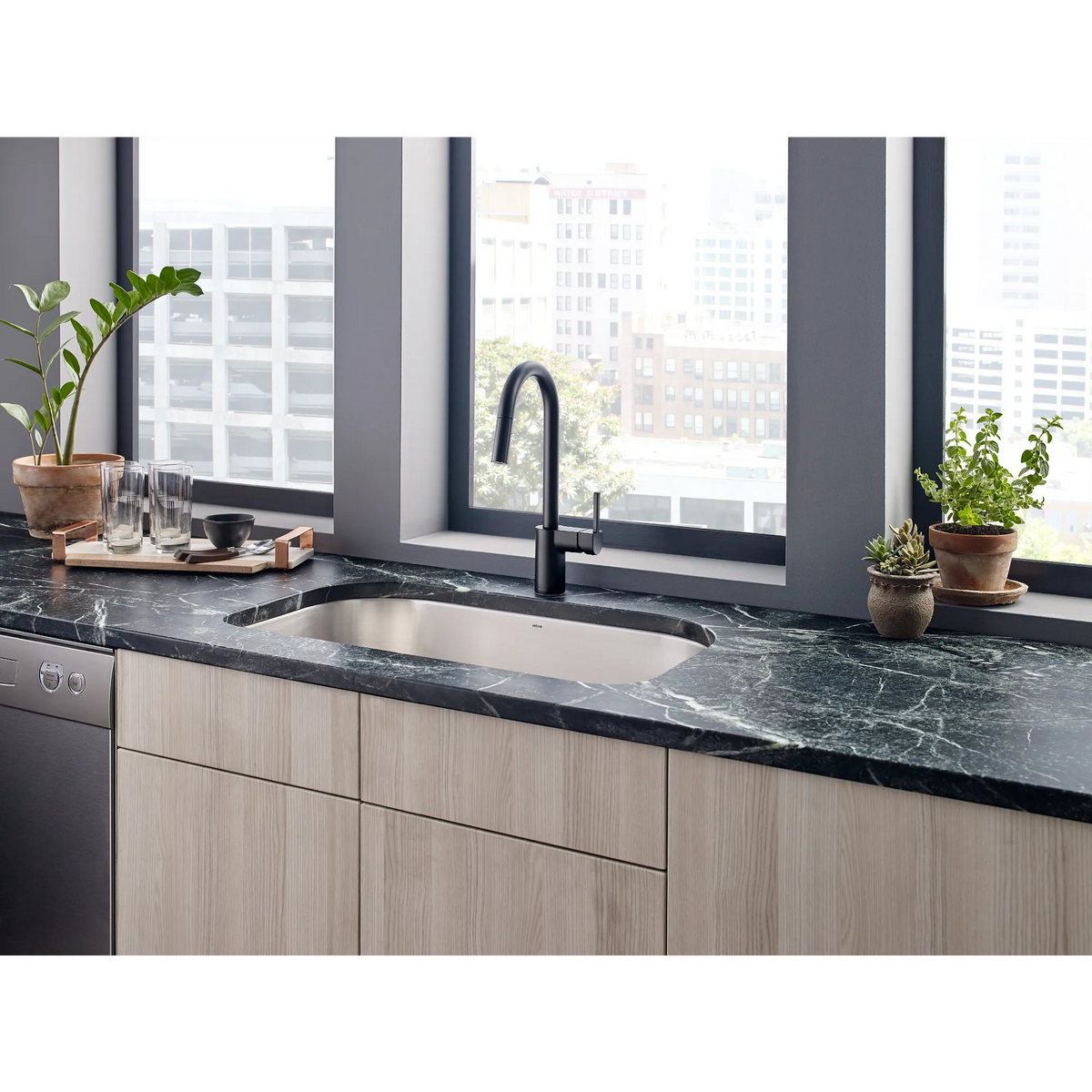 Moen Align Single-Handle High-Arc Pulldown Kitchen Faucet 7565 in Matte Black (7565BL) - view 2