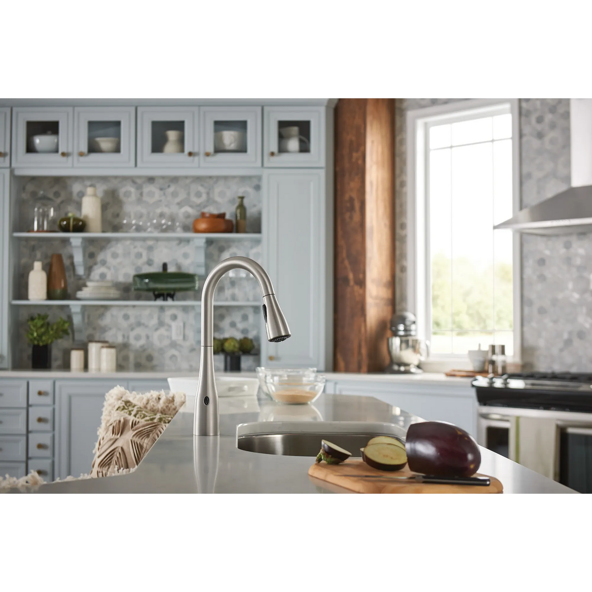 Moen Arbor MotionSense Wave Single-Handle High-Arc Single-Sensor Pulldown Kitchen Faucet 7594EW in Oil Rubbed Bronze (7594EWORB) - view 2