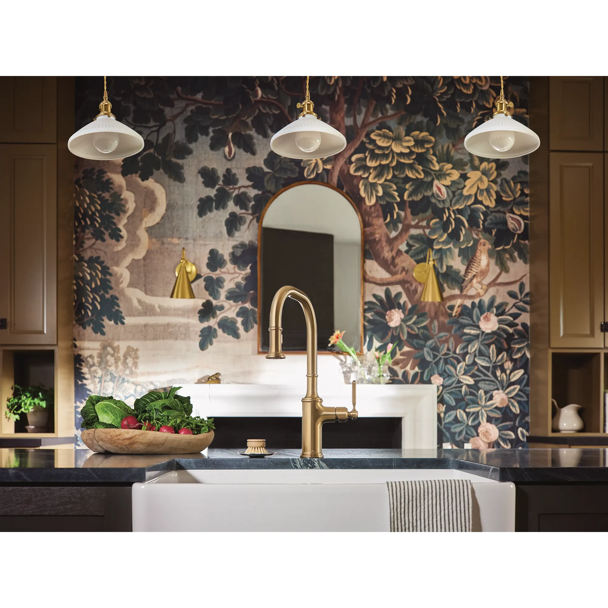 Moen Smyth MotionSense Wave Touchless Single-Handle Pulldown Kitchen Faucet 7770EW in Bronzed Gold (7770EWBZG) - view 2