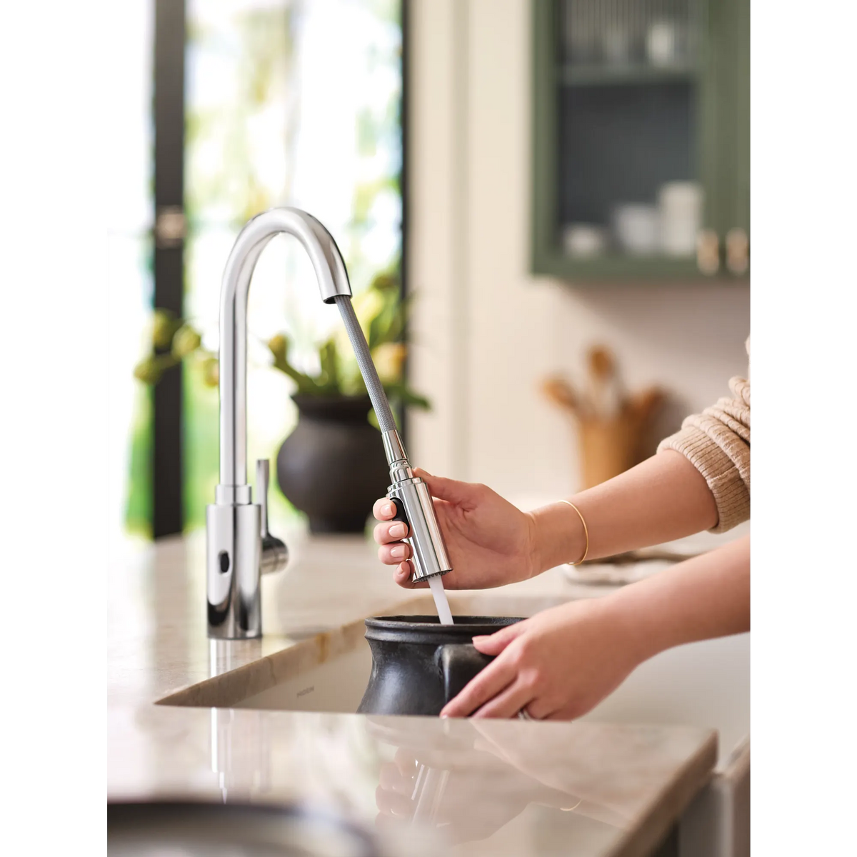 Moen Genta LX MotionSense Wave Single-Sensor Single-Handle High-Arc Pulldown Kitchen Faucet 7882EW in Chrome (7882EWC) - view 13