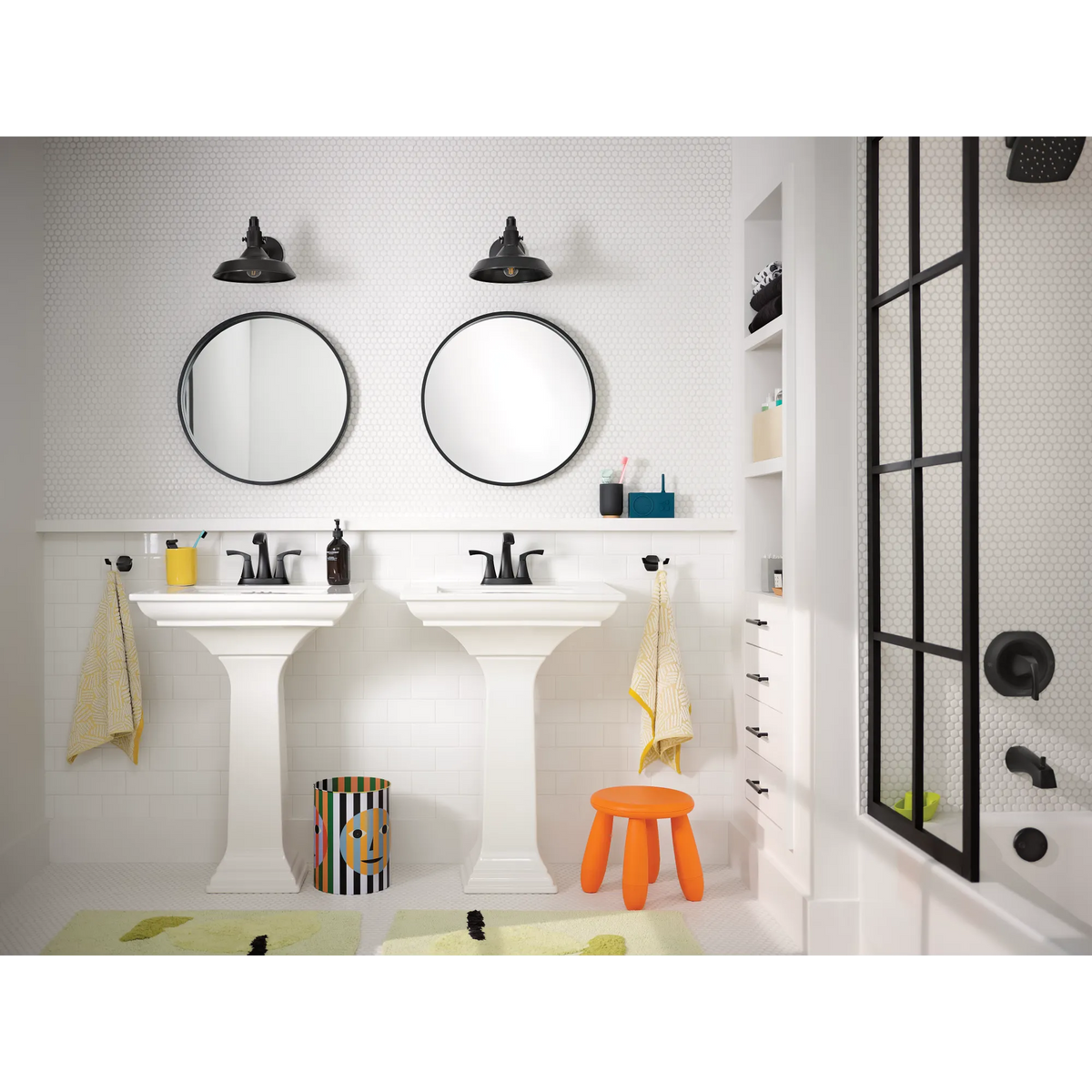Moen Lindor Single-Handle Bathroom Faucet 82504 in Matte Black (82504BL) - view 2
