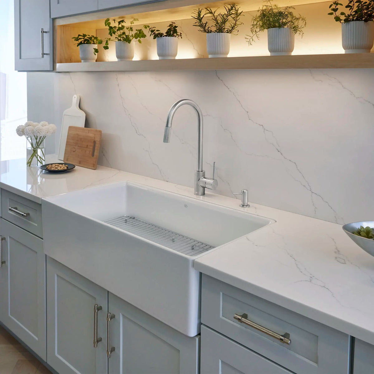 DXV Etre Single Handle Pull-Down Kitchen Faucet with Lever Handle in UltraSteel (D35404300.355) - view 4