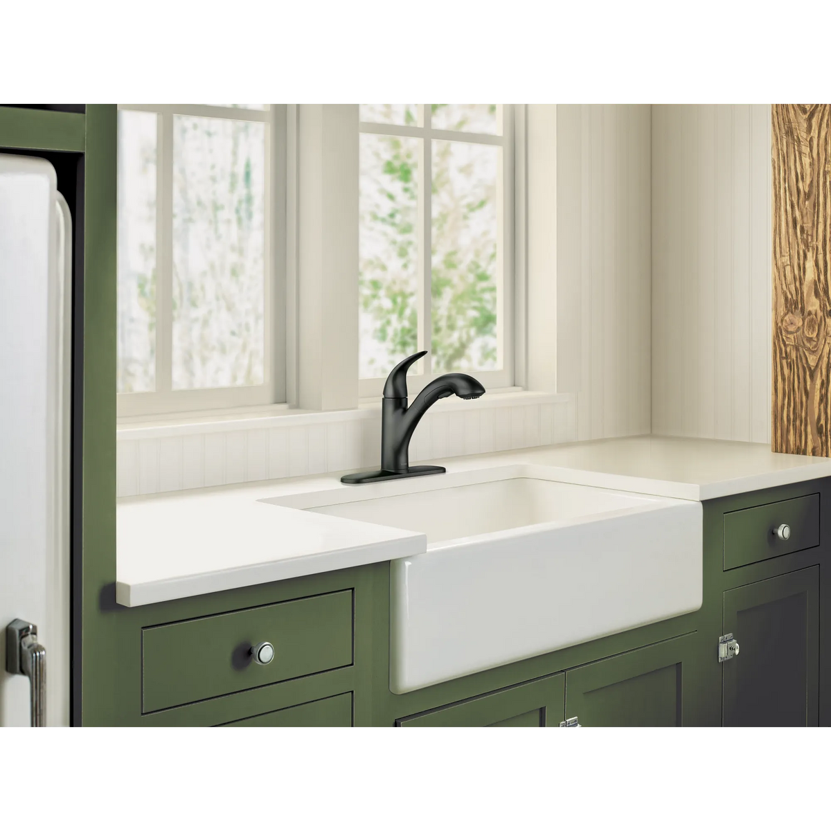 Moen Medina Single-Handle Pullout Kitchen Faucet 87039 in Matte Black (87039BL) - view 3