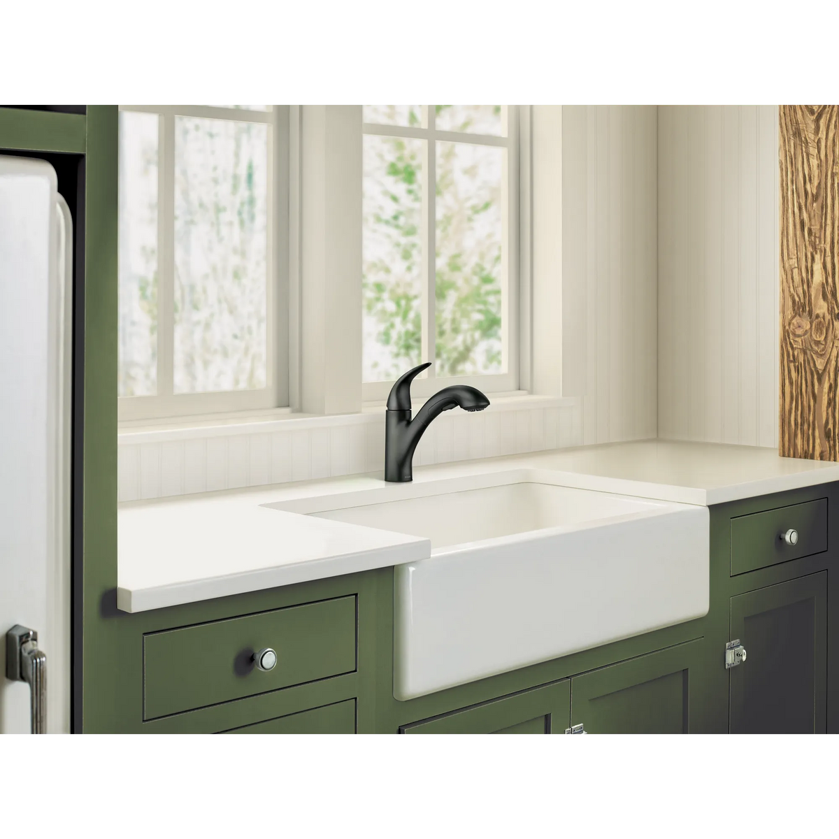 Moen Medina Single-Handle Pullout Kitchen Faucet 87039 in Matte Black (87039BL) - view 2