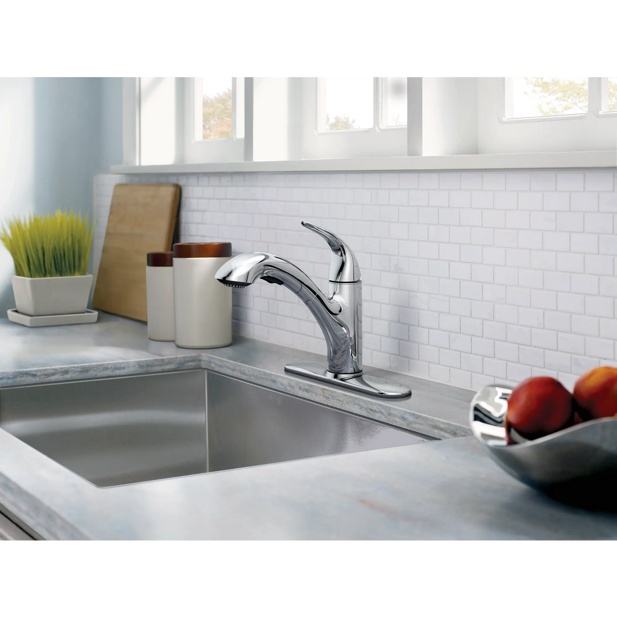 Moen Medina Single-Handle Pullout Kitchen Faucet 87039 in Chrome (87039) - view 12