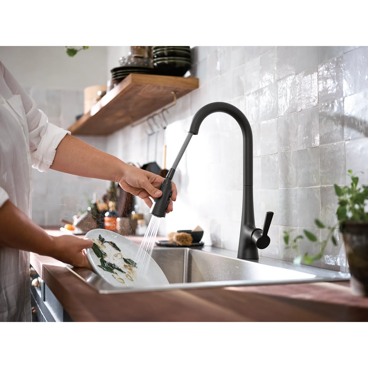 Moen Mikah Single-Handle High-Arc Pulldown Kitchen Faucet 87069 in Matte Black (87069BL) - view 7