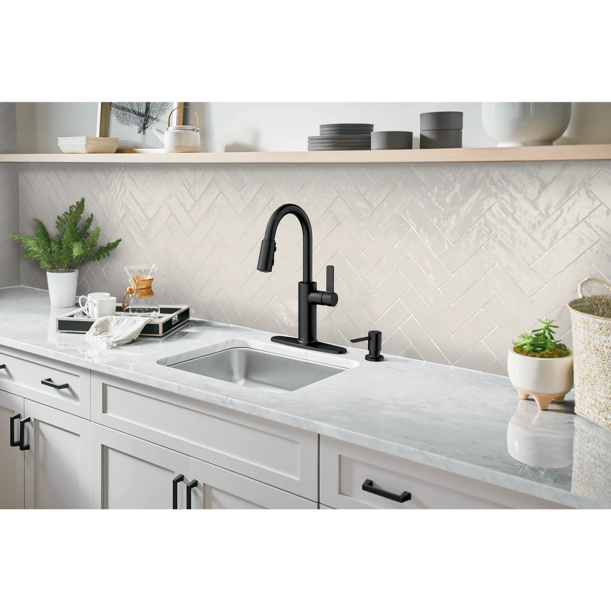 Moen Durani Pulldown Kitchen Faucet 87070 in Matte Black (87070BL) - view 3