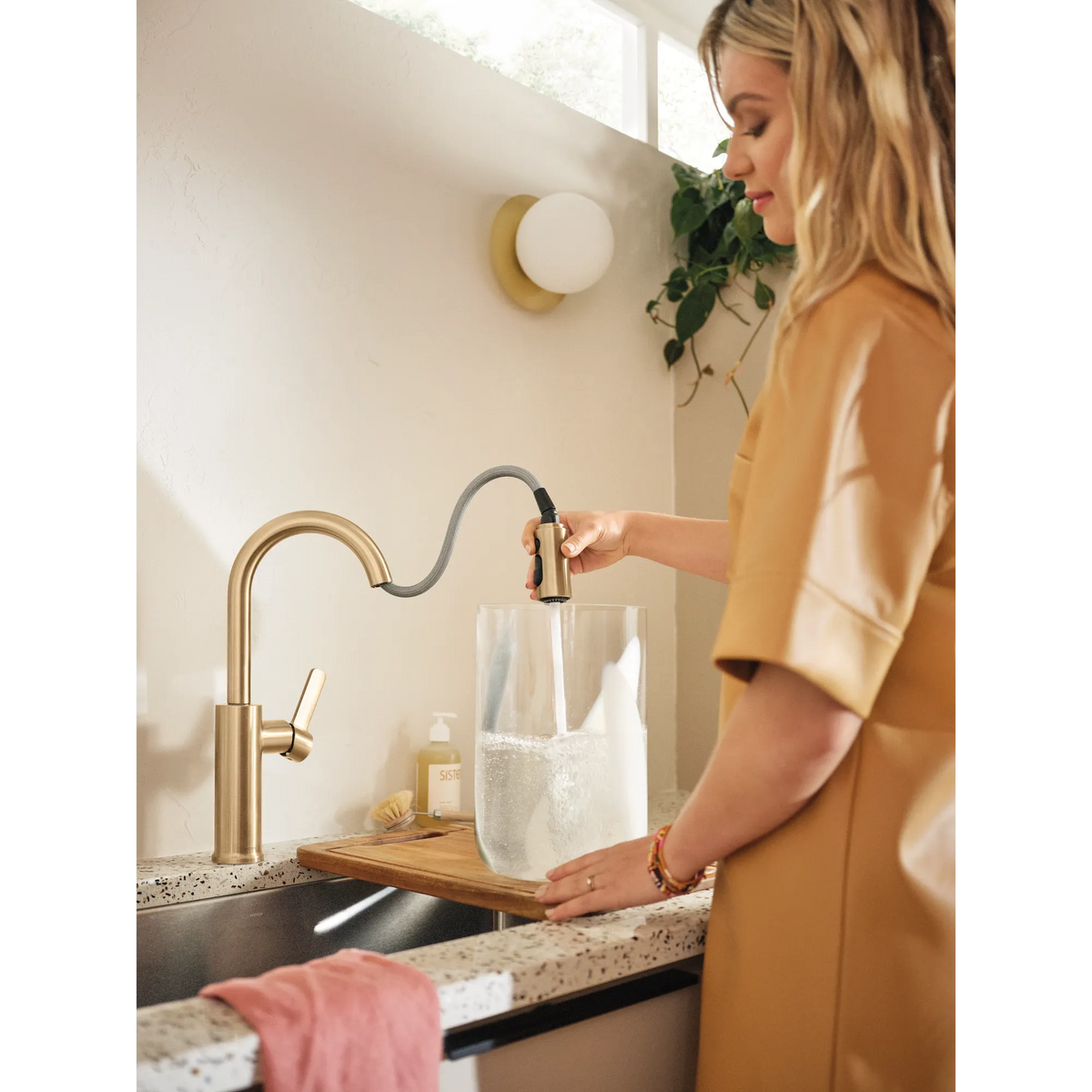 Moen Durani Pulldown Kitchen Faucet 87070 in Bronzed Gold (87070BZG) - view 6