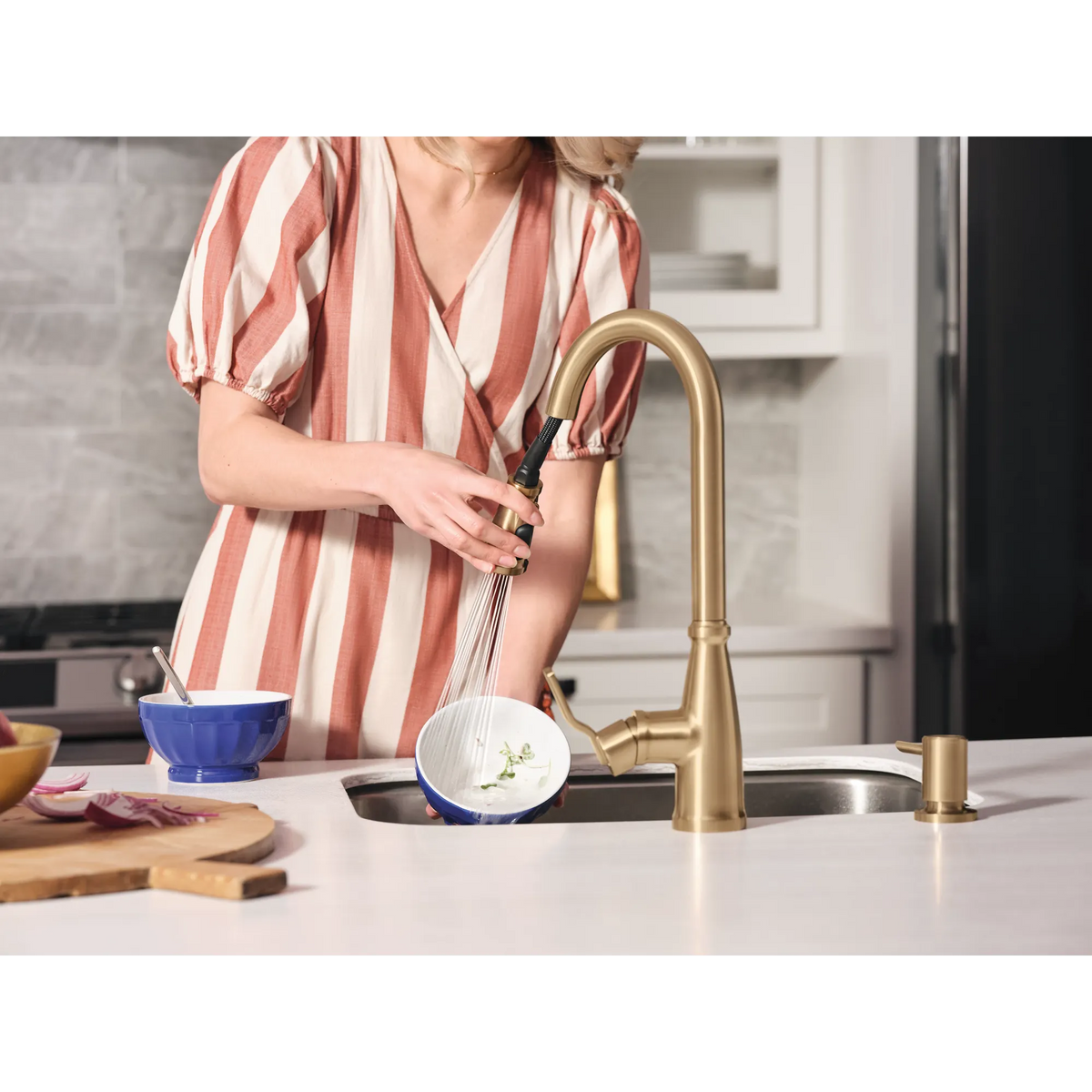 Moen Nolia Single-Handle High-Arc Pulldown Kitchen Faucet 87071 in Spot Resist Stainless (87071SRS) - view 10