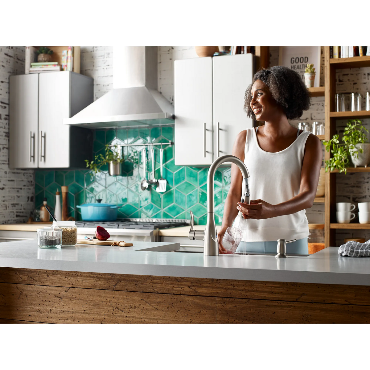 Moen Arlo Hands Free Pulldown Kitchen Faucet 87087EW in Spot Resist Stainless (87087EWSRS) - view 3