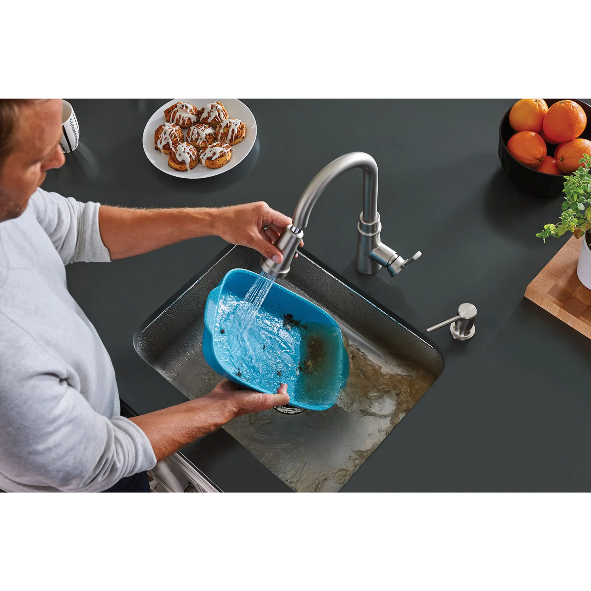 Moen Tullis Single-Handle Pulldown Kitchen Faucet 87235 in Spot Resist Stainless (87235SRS) - view 13
