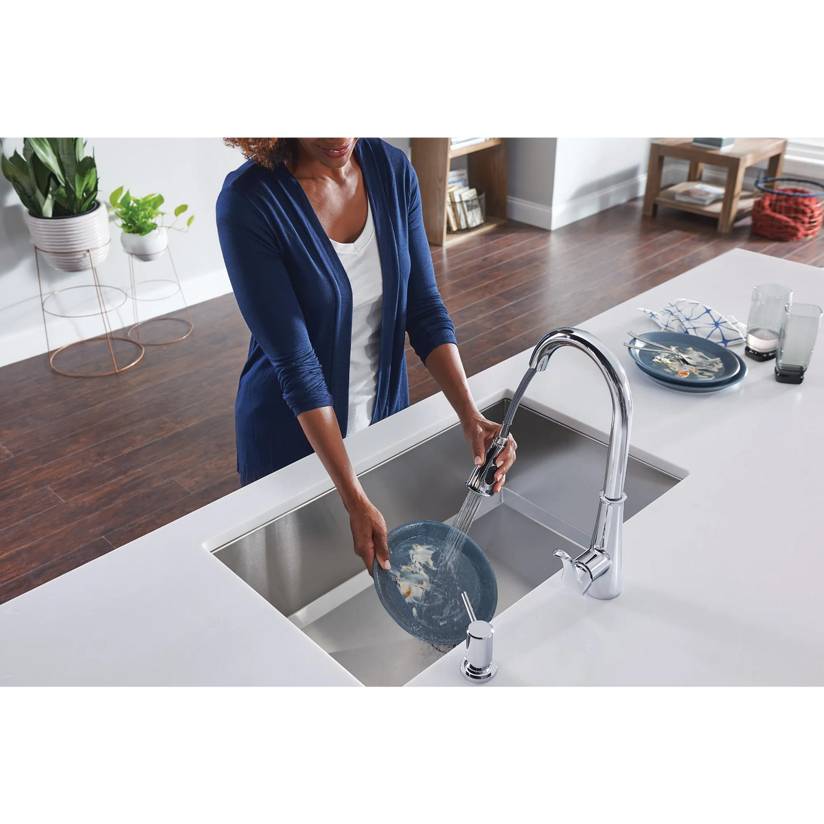 Moen Hadley Single-Handle Pulldown Kitchen Faucet 87245 in Chrome (87245) - view 9