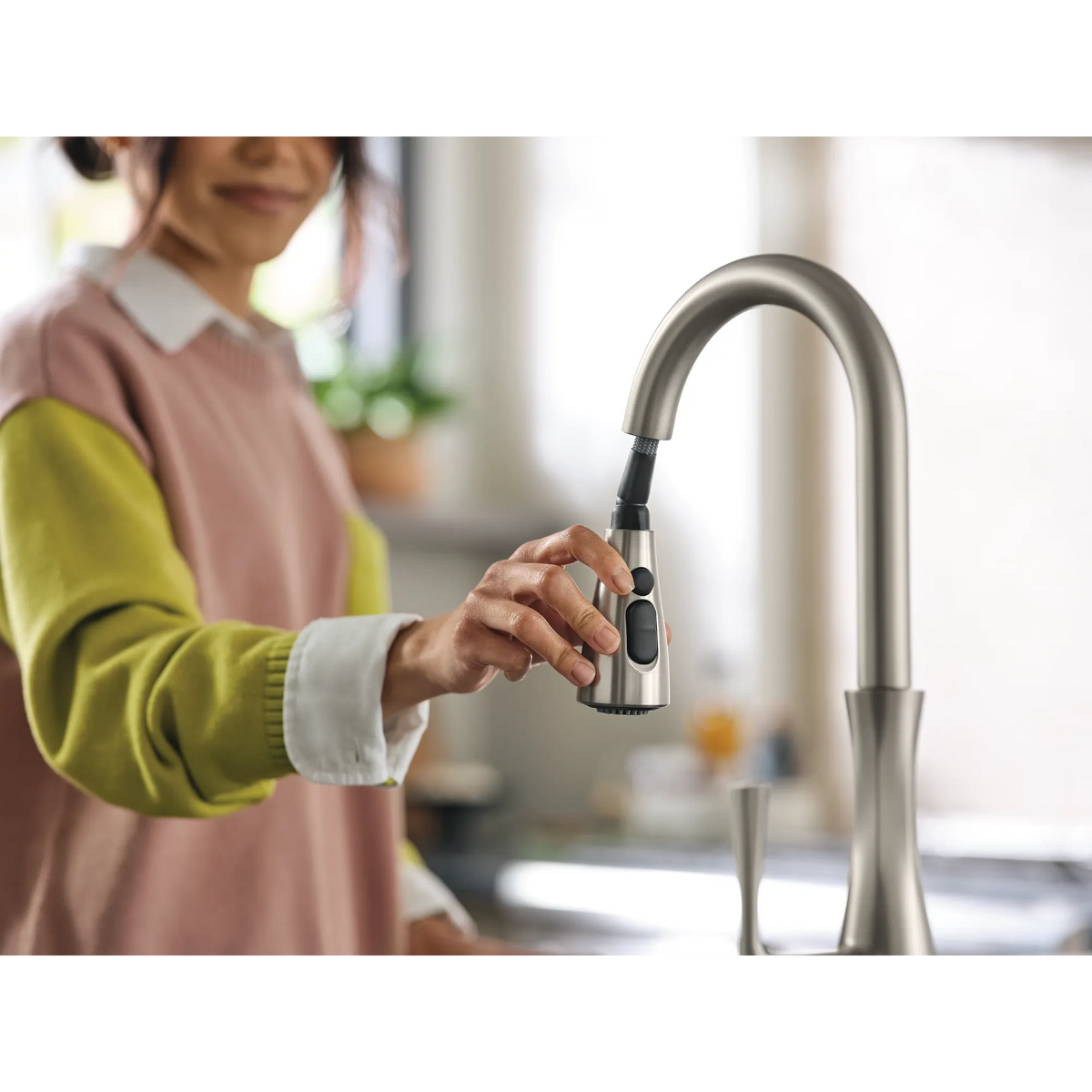 Moen Arlia Single-Handle High-Arc Pulldown Kitchen Faucet 87564 in Spot Resist Stainless (87564SRS) - view 4