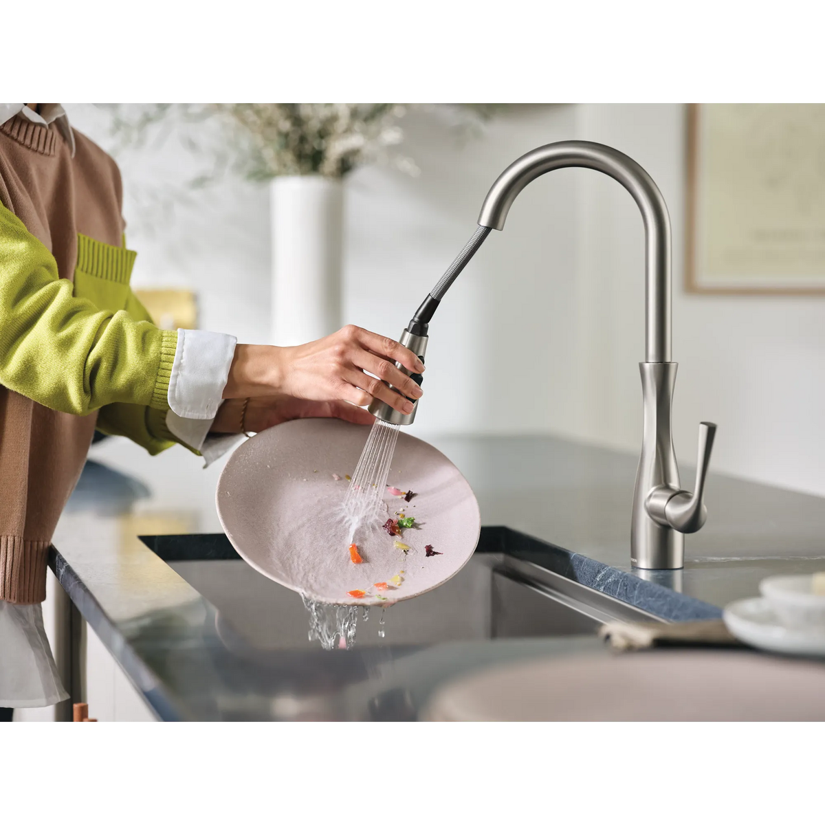 Moen Arlia Single-Handle High-Arc Pulldown Kitchen Faucet 87564 in Spot Resist Stainless (87564SRS) - view 7