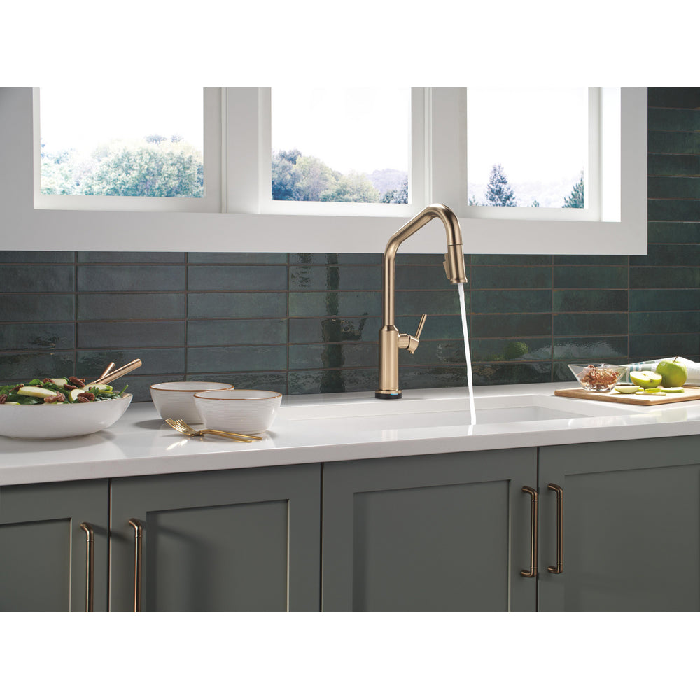 Delta Cordova-Touchless Kitchen Pulldown Faucet Angle Spout