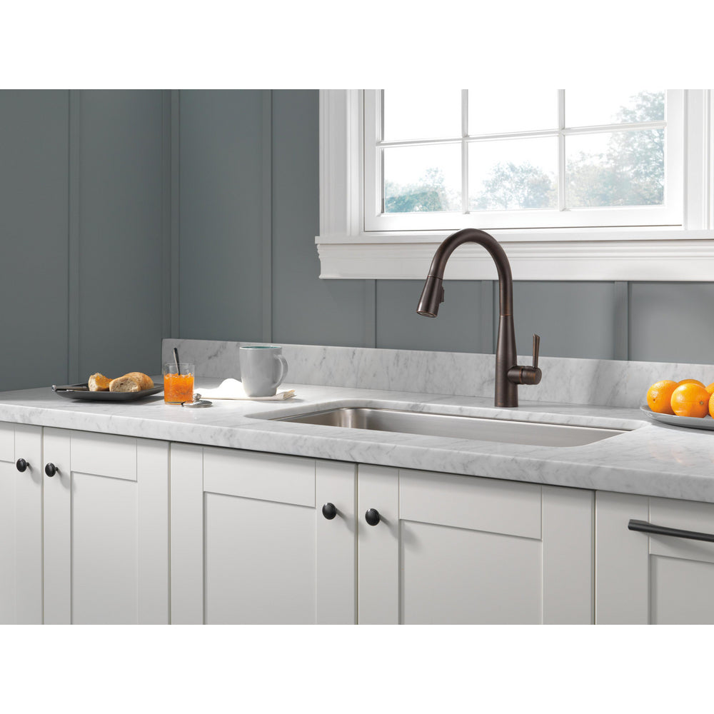 Delta Single Handle Pull-Down Kitchen Faucet - Venetian Bronze