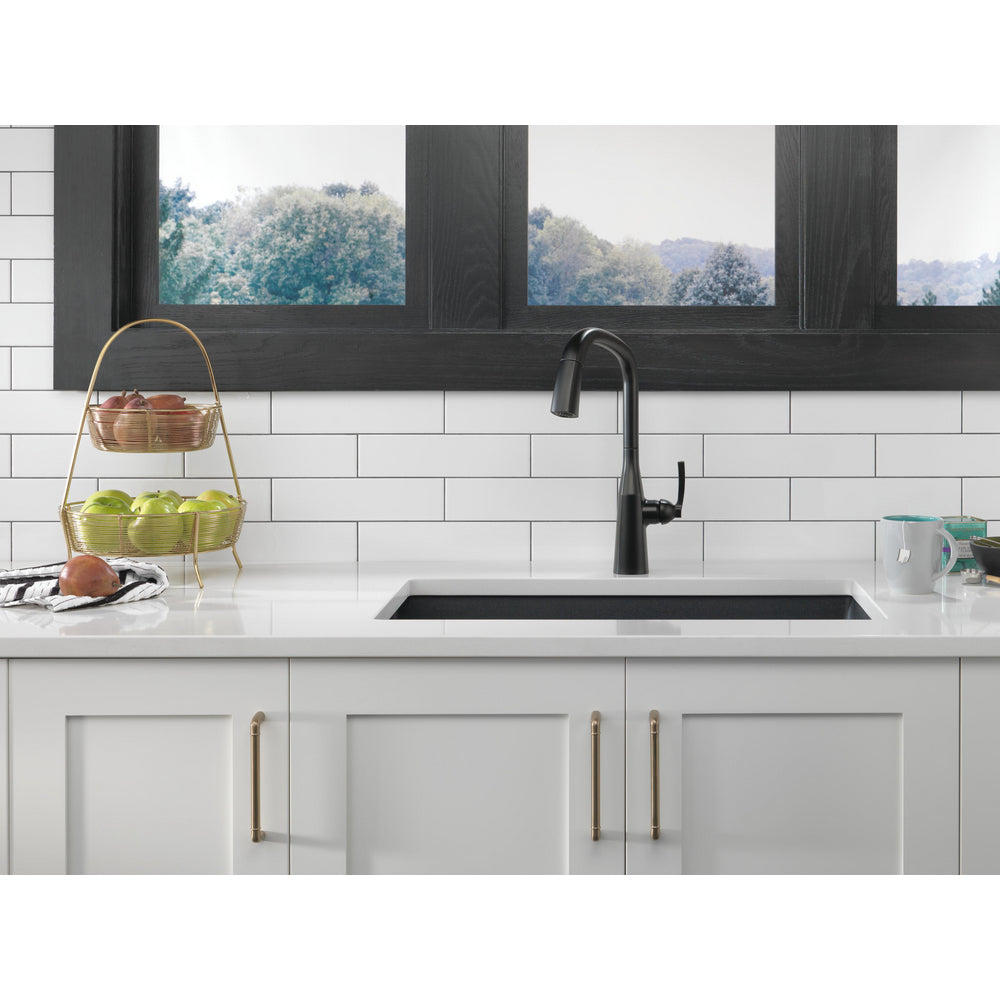 Delta Stryke Single Handle Pull Down Kitchen Faucet - Matte Black