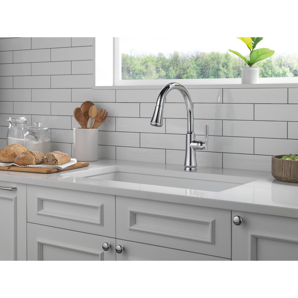 Delta Coranto Pull-Down Kitchen Faucet - Chrome