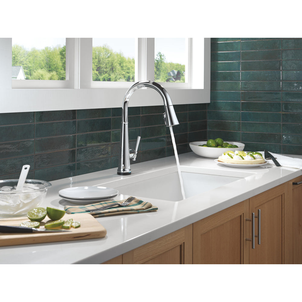 Delta Emmeline Touchless Kitchen Pulldown